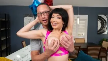 Lucky Dad Wins Little Puck’s Pussy