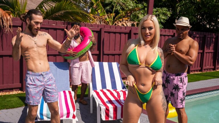 Elana Bunnz Crashes the Party